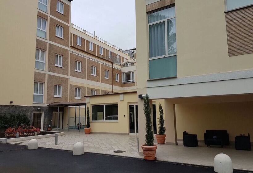 פונדק Vatican Area Hotel Holiday Rooms