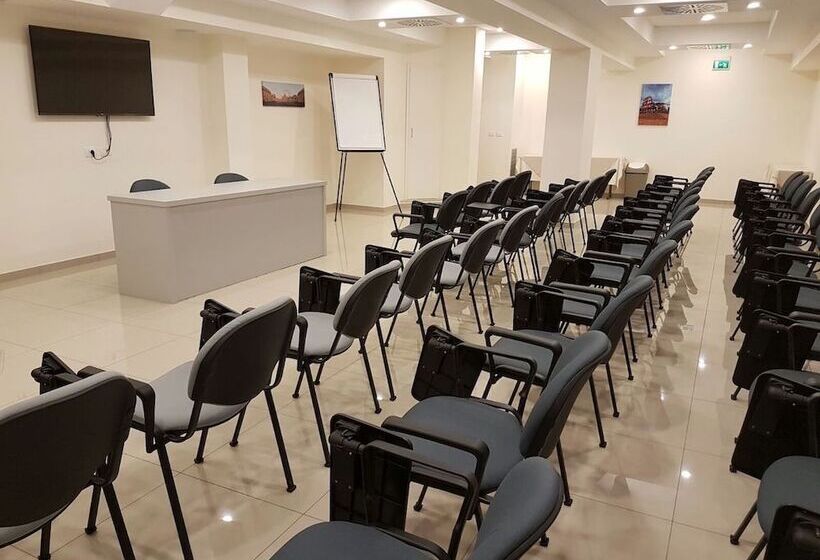 פונדק Vatican Area Hotel Holiday Rooms