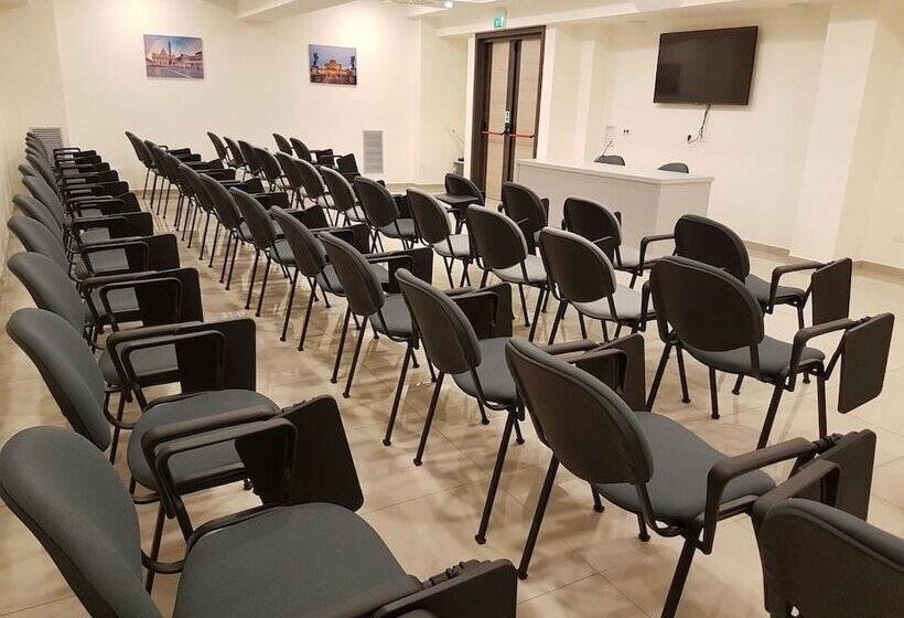 פונדק Vatican Area Hotel Holiday Rooms