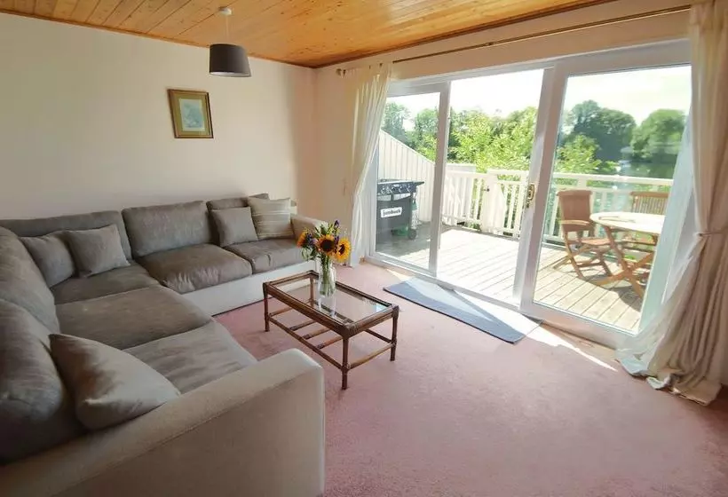 Residenssi Mallard Lodge