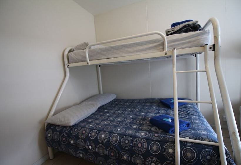 בית מלון כפרי Belair Gardens Caravan Park