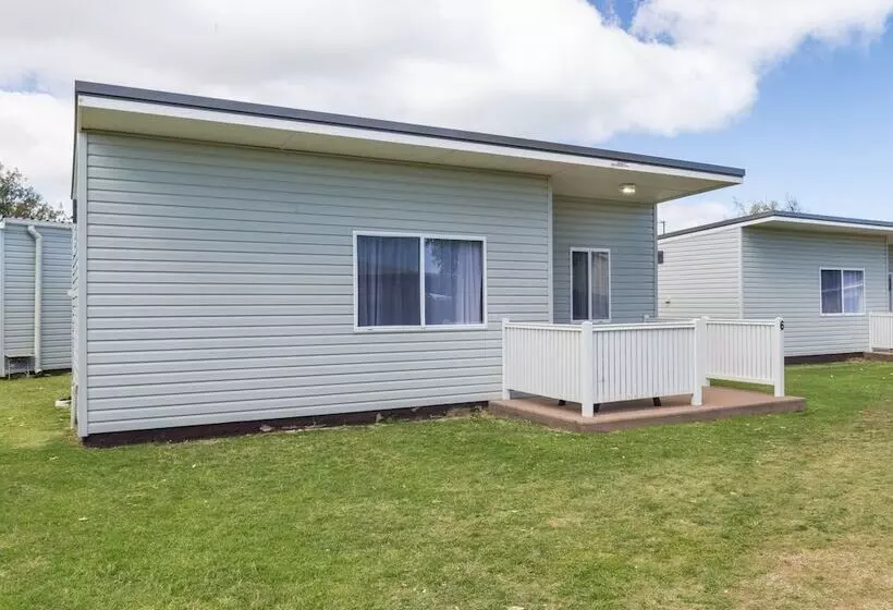 Hotelli Belair Gardens Caravan Park