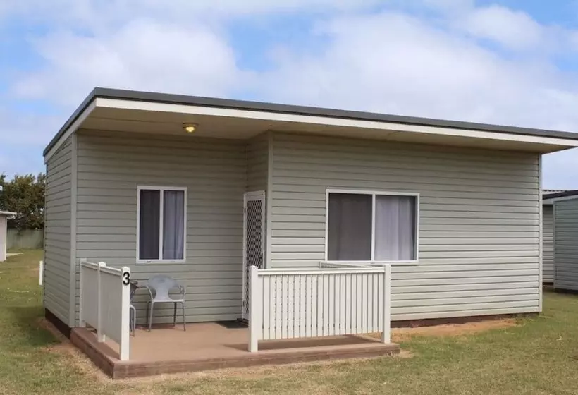 Hotelli Belair Gardens Caravan Park