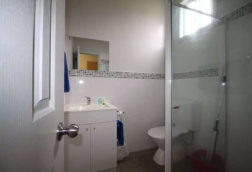 Hotelli Belair Gardens Caravan Park
