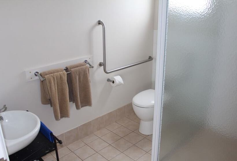 בית מלון כפרי Belair Gardens Caravan Park