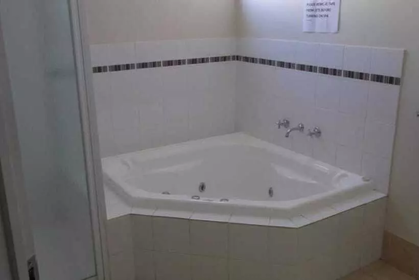 هتل Belair Gardens Caravan Park