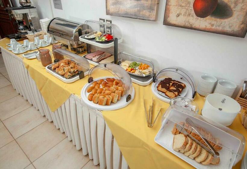 Отель Berdoussis