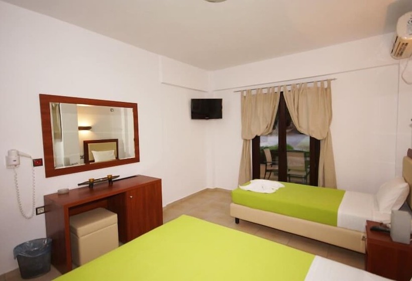 Отель Berdoussis