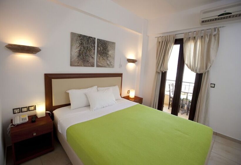 Отель Berdoussis