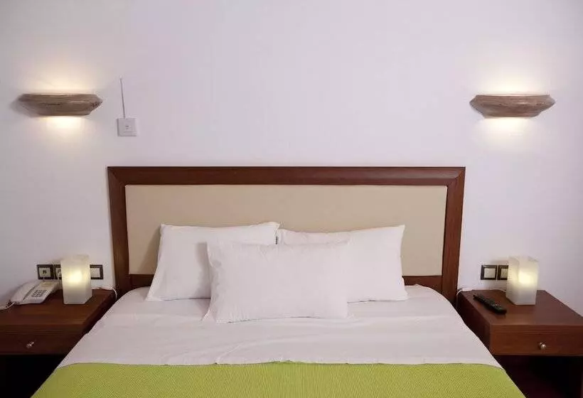 ホテル Berdoussis