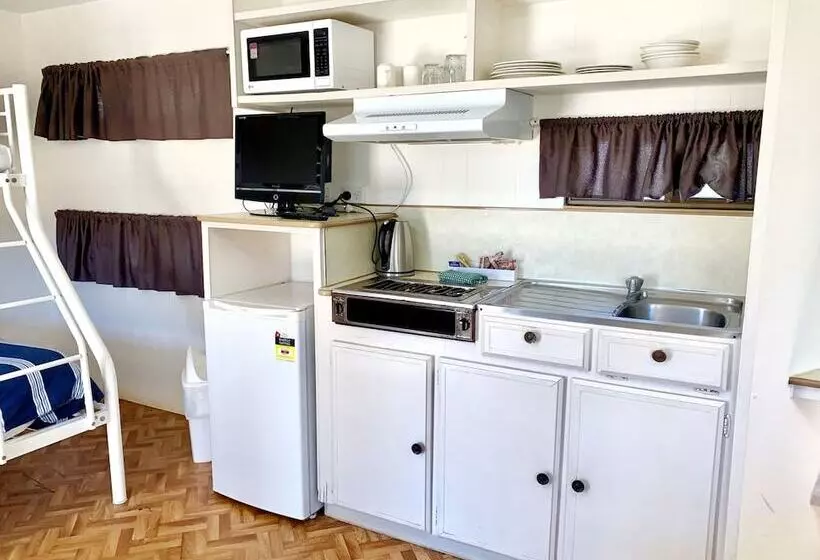 هتل Sunset Beach Holiday Park