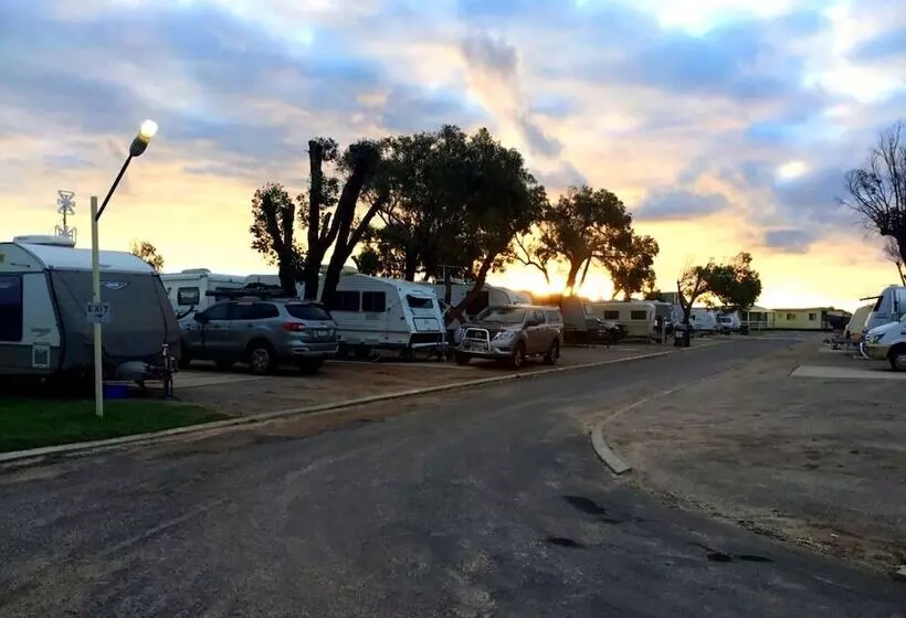 هتل Sunset Beach Holiday Park