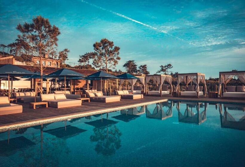 تختخواب و صبحانه Charm Nature