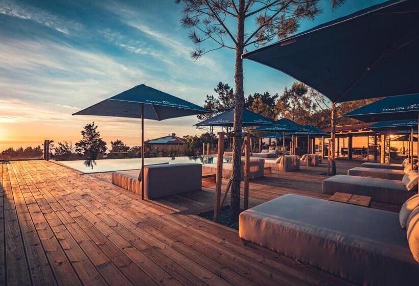 تختخواب و صبحانه Charm Nature