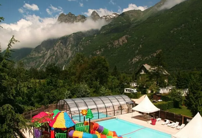 هتل Camping Le Chateau De Rochetaillée