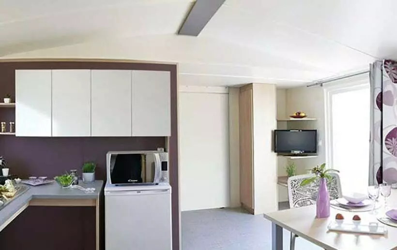 هتل Camping Le Chateau De Rochetaillée