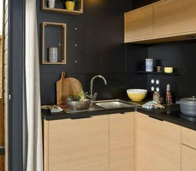 فندق Camping Le Chateau De Rochetaillée