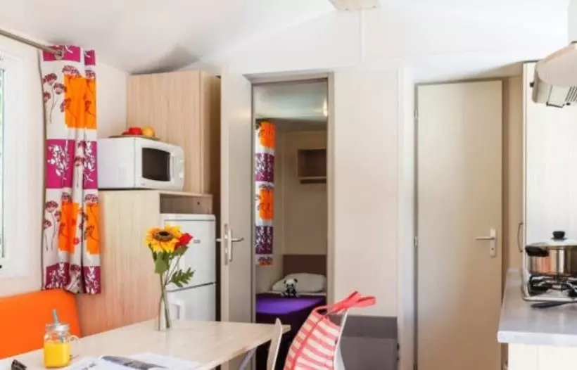هتل Camping Le Chateau De Rochetaillée