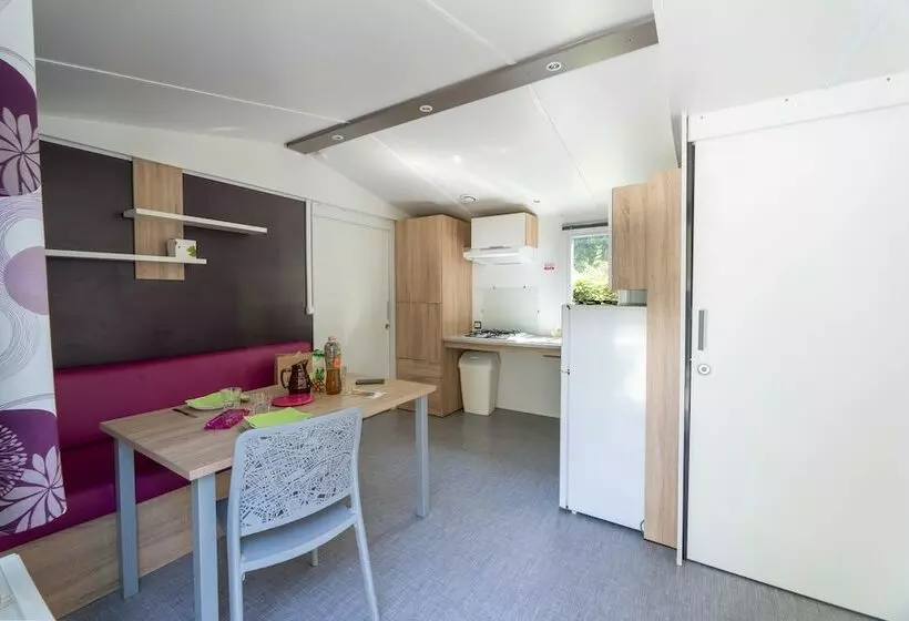 هتل Camping Le Chateau De Rochetaillée