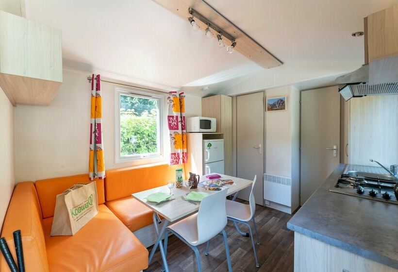 فندق Camping Le Chateau De Rochetaillée