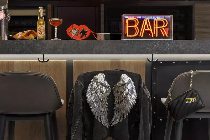 ホテル Moxy Bern Expo