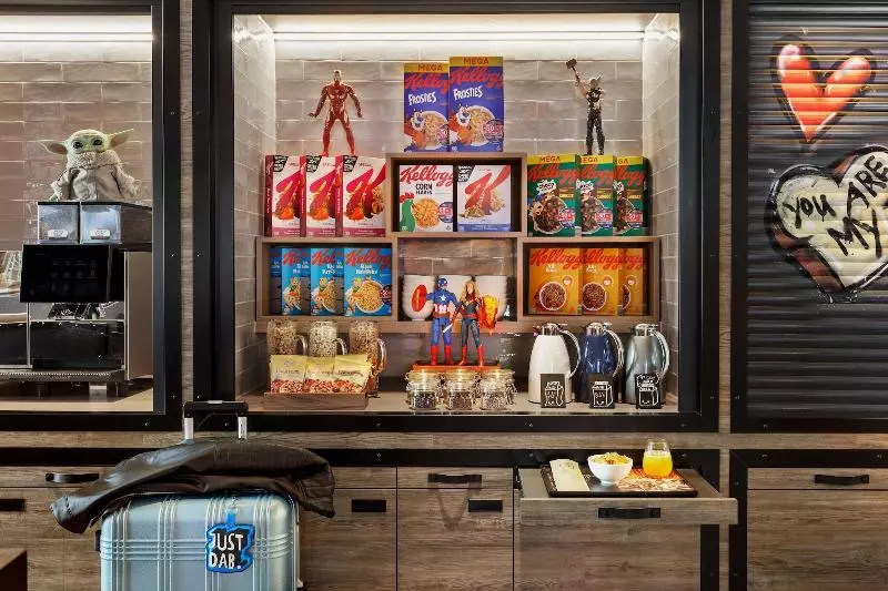 ホテル Moxy Bern Expo