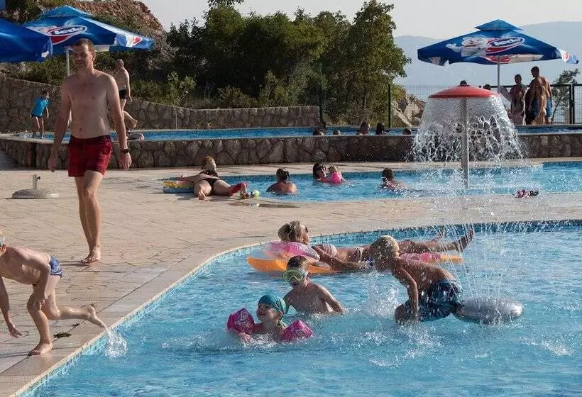 Hotelli Mobile Homes Camp Klenovica