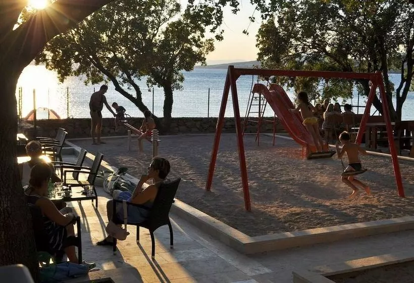 Hotelli Mobile Homes Camp Klenovica