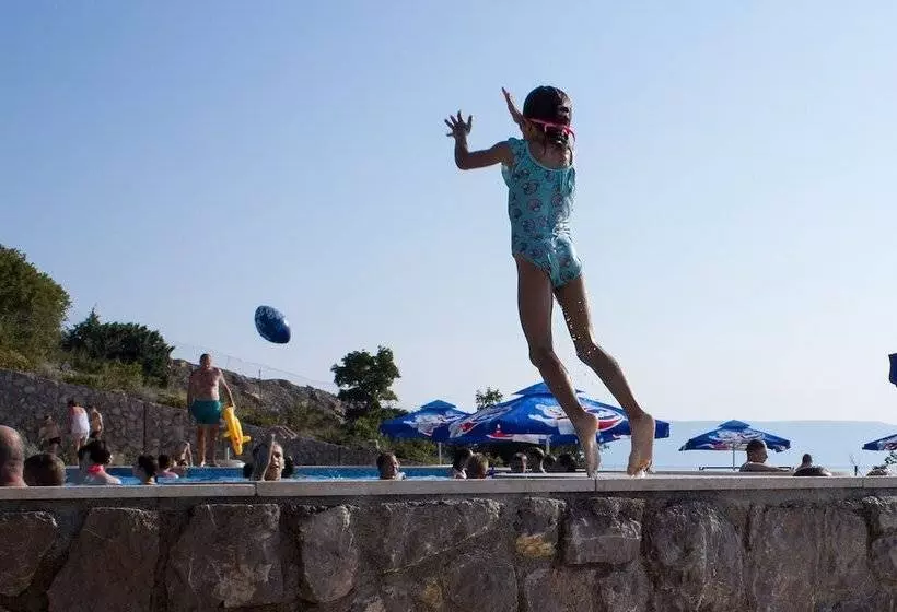 Hotelli Mobile Homes Camp Klenovica