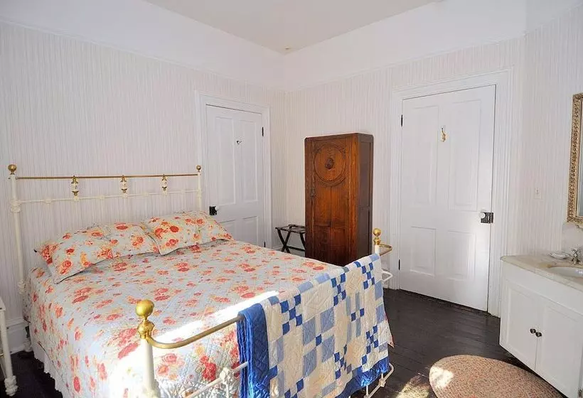 Manor At Berkeley Springs