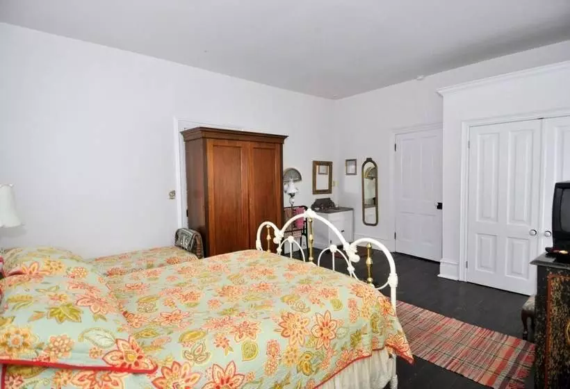 Manor At Berkeley Springs