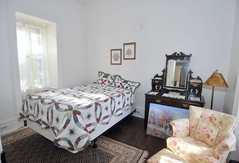 Manor At Berkeley Springs