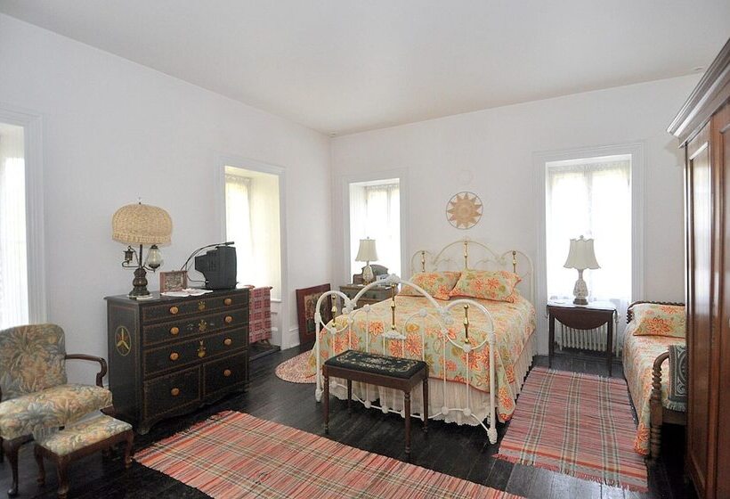 Manor At Berkeley Springs