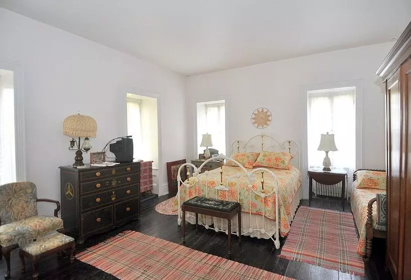 Manor At Berkeley Springs