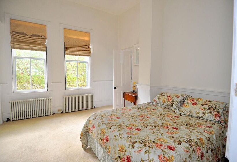 Manor At Berkeley Springs