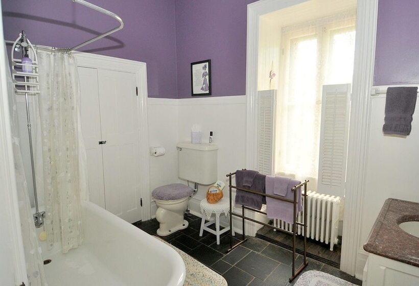 Manor At Berkeley Springs