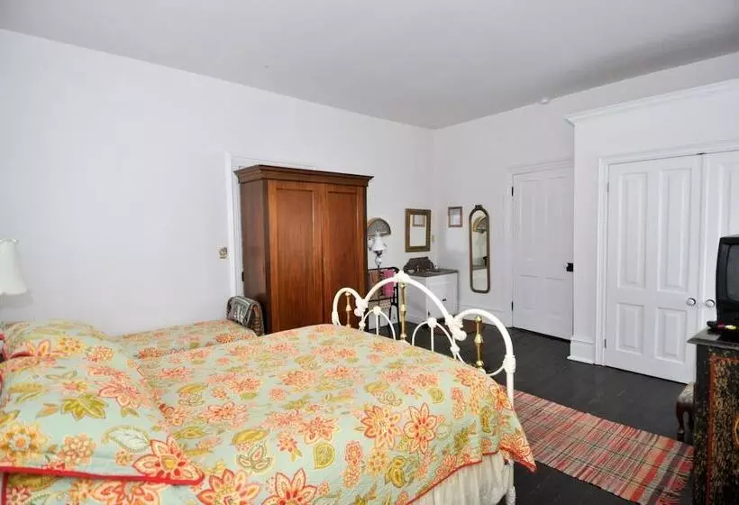 Manor At Berkeley Springs