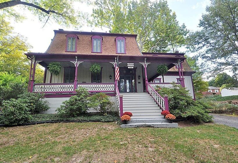 Manor At Berkeley Springs