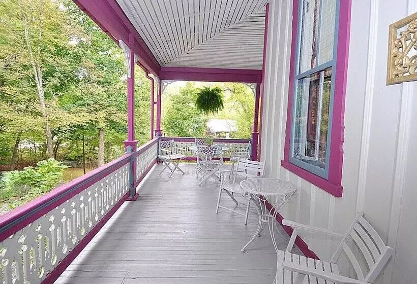 Manor At Berkeley Springs