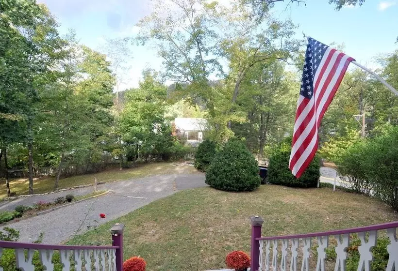 Manor At Berkeley Springs