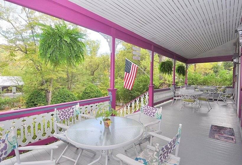 Manor At Berkeley Springs