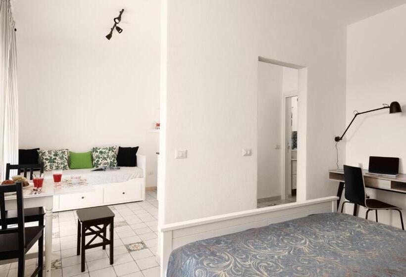 پانسیون Altre Guest House