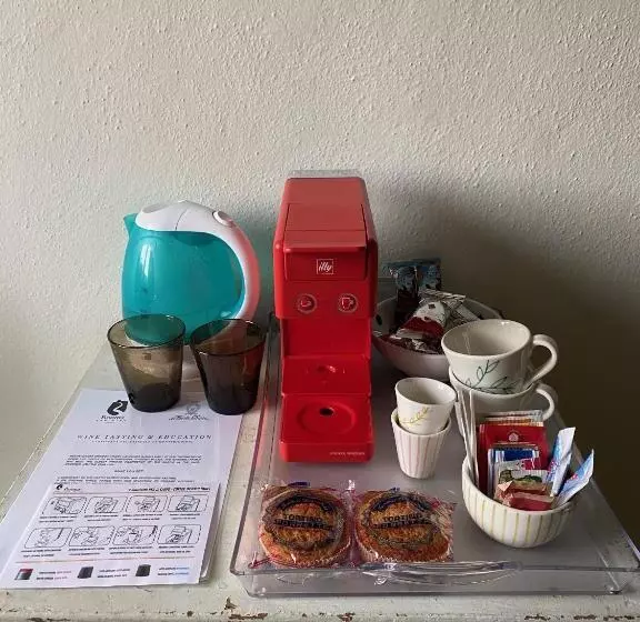 Majatalo Rooms And Wine Al Castello