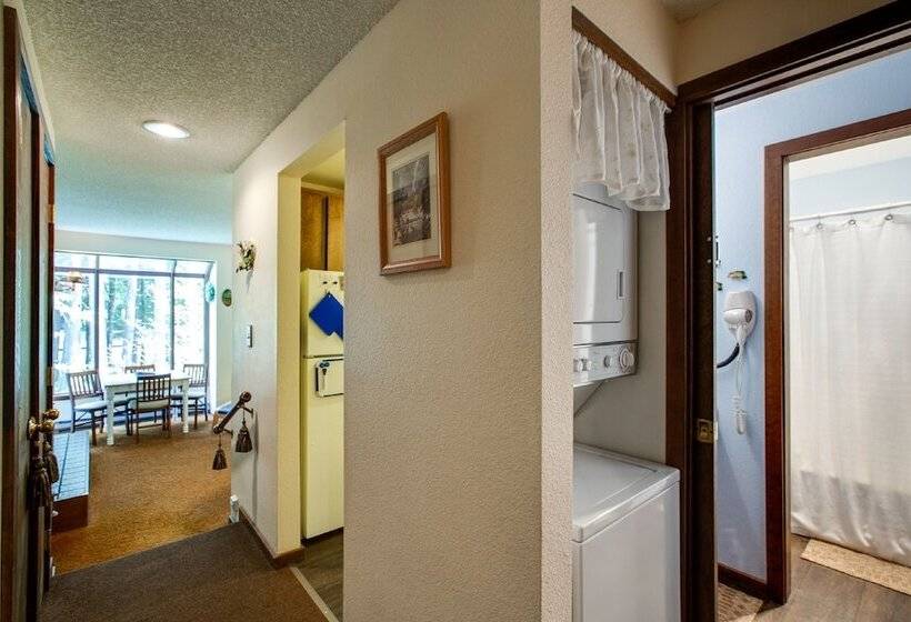 28sw   Fireplace   Dishwasher   Washer/dryer   Sleeps 4