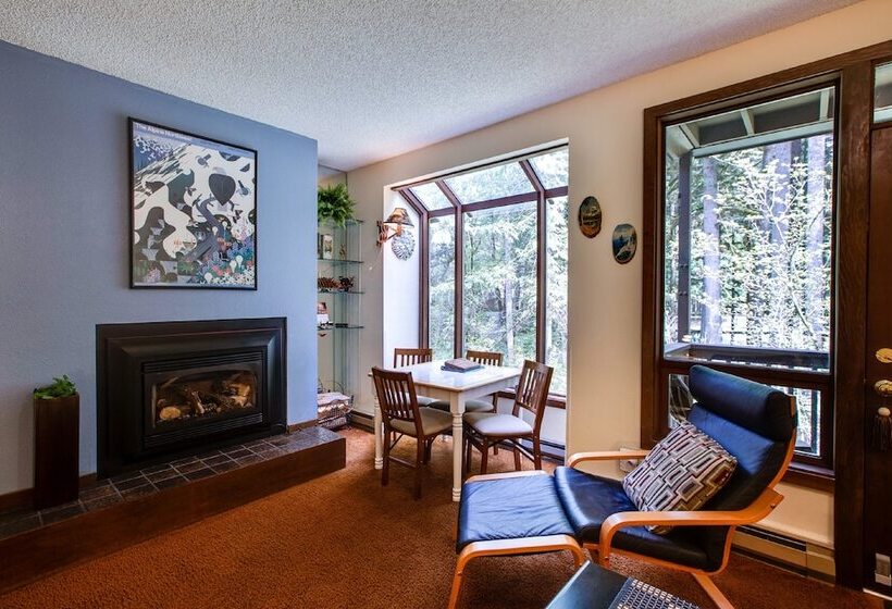 28sw   Fireplace   Dishwasher   Washer/dryer   Sleeps 4