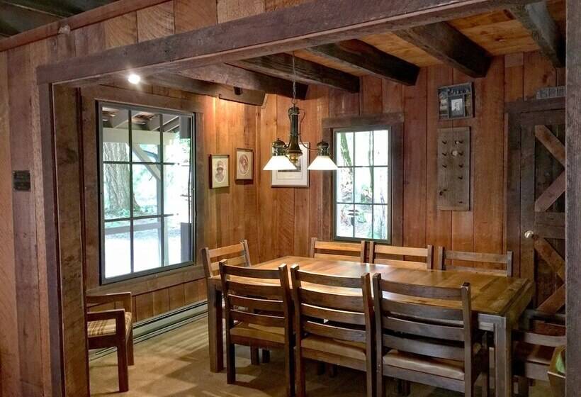 28sw   Fireplace   Dishwasher   Washer/dryer   Sleeps 4