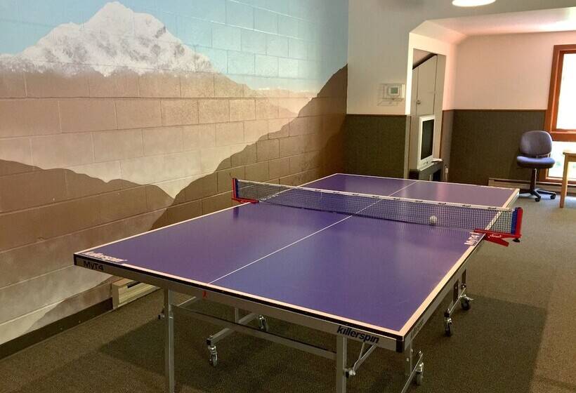 28sw   Fireplace   Dishwasher   Washer/dryer   Sleeps 4