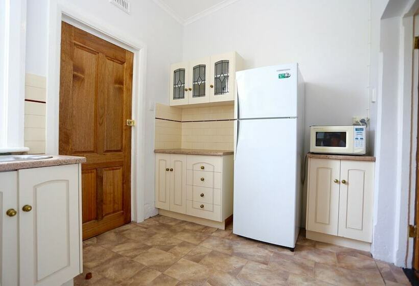 Bath Street Cottages