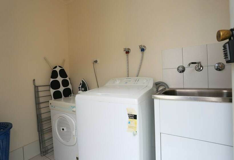 Bath Street Cottages