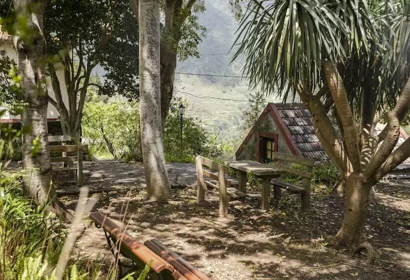 Casa Do Lanço I By An Island Apart